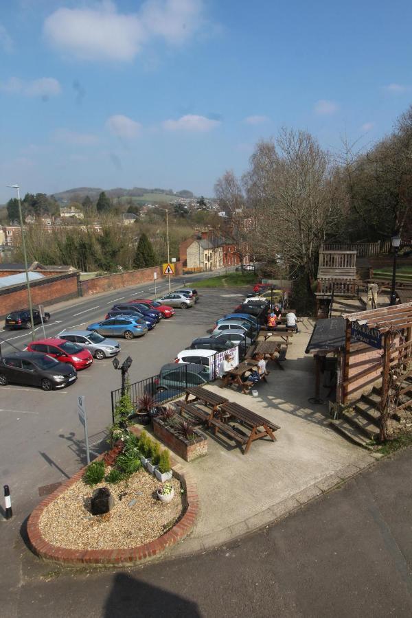 The Clothiers Arms Hotel Stroud  Exterior photo