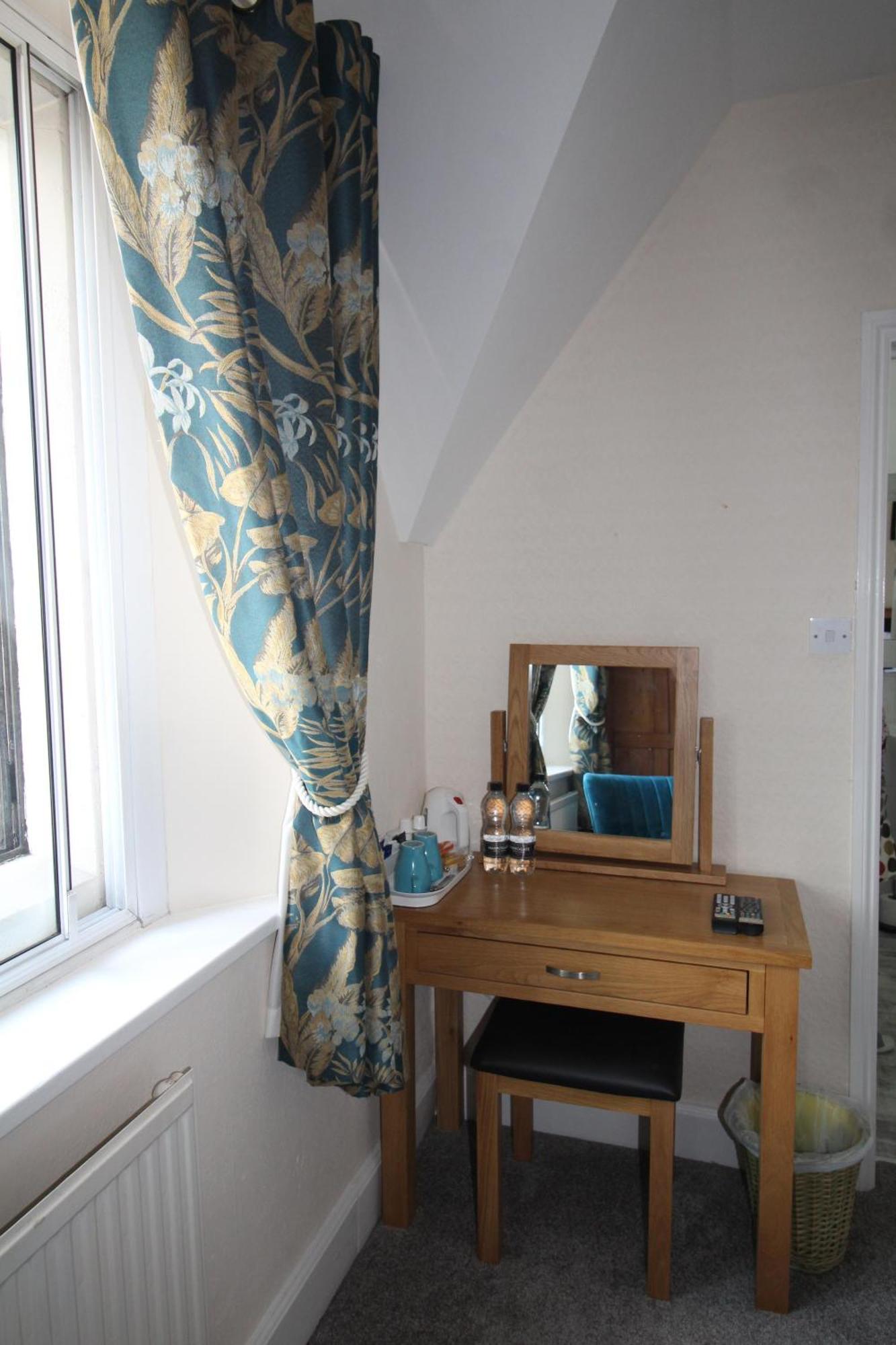 The Clothiers Arms Hotel Stroud  Room photo