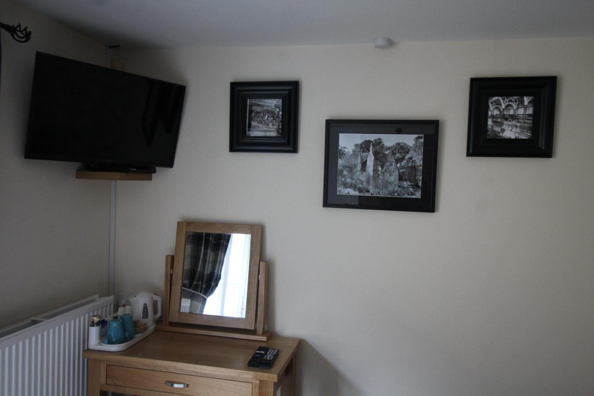 The Clothiers Arms Hotel Stroud  Room photo