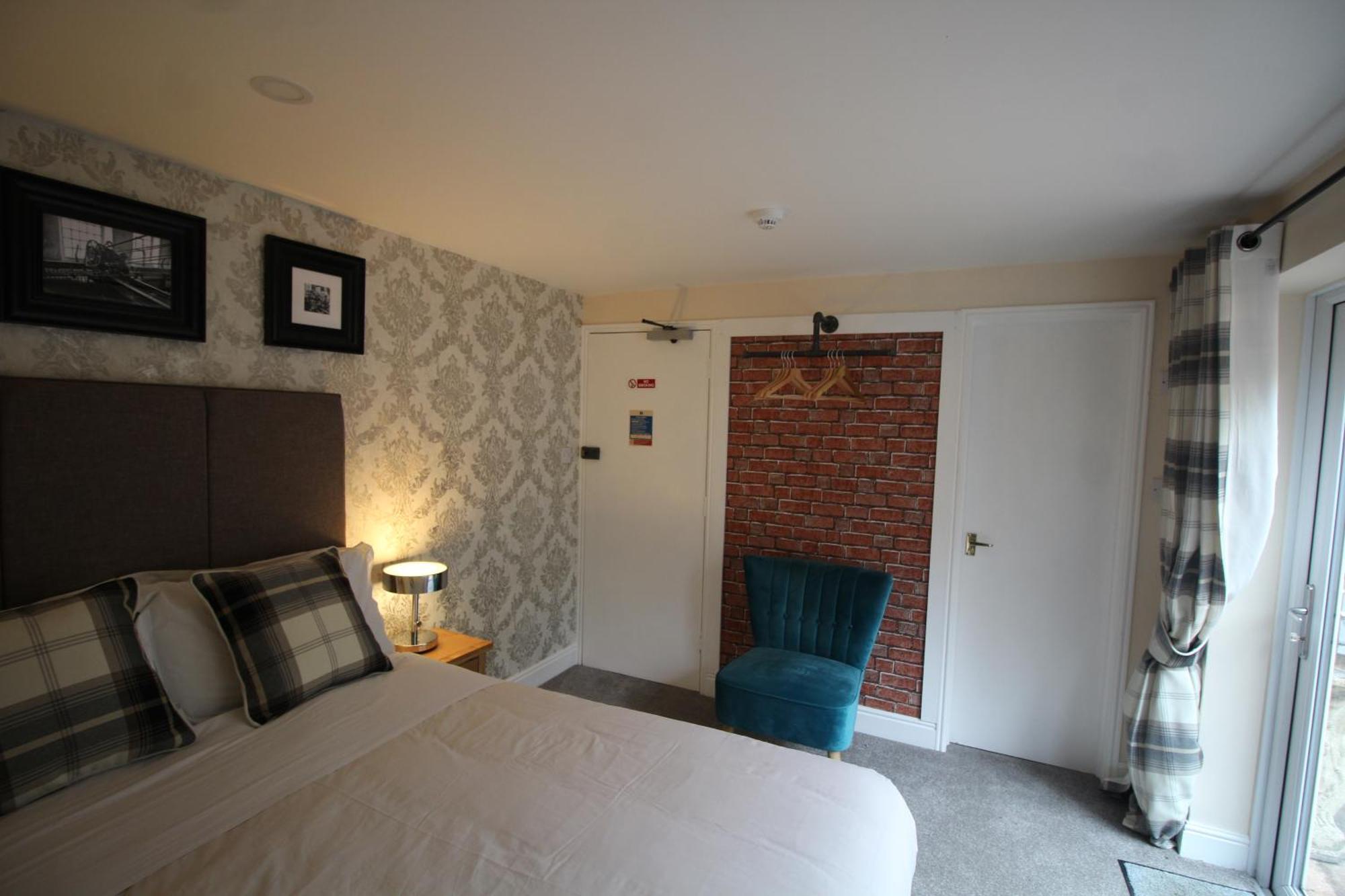 The Clothiers Arms Hotel Stroud  Room photo
