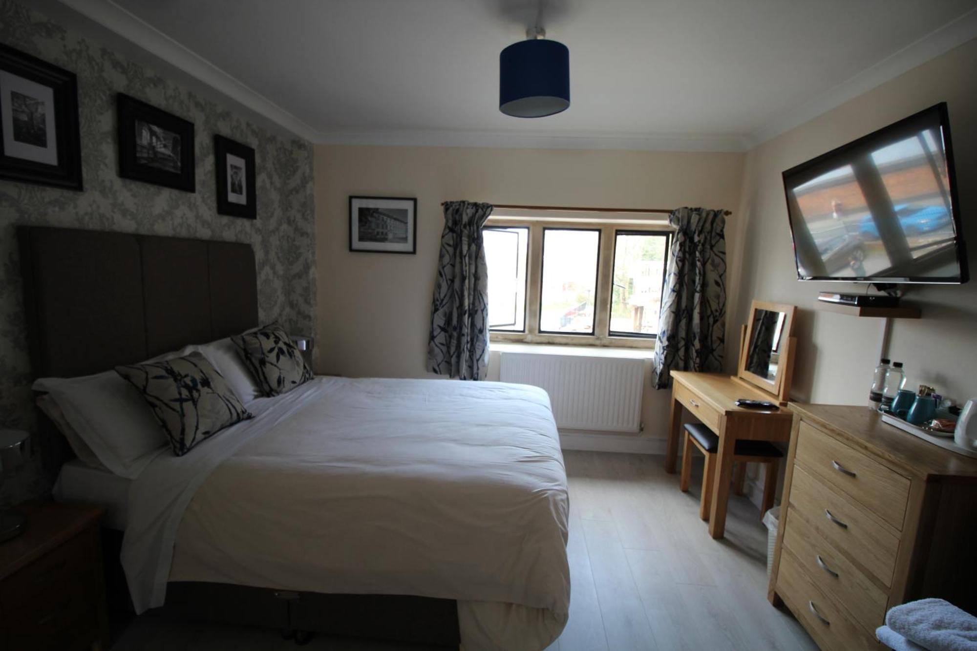 The Clothiers Arms Hotel Stroud  Room photo